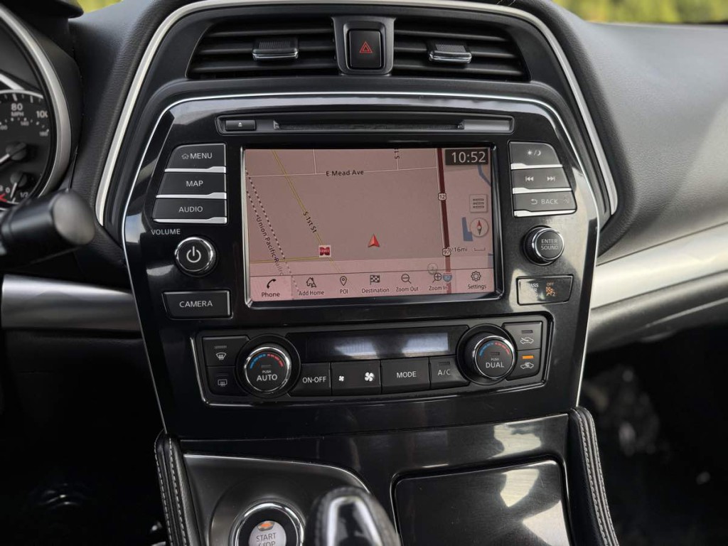 2020 Nissan Maxima Image 17