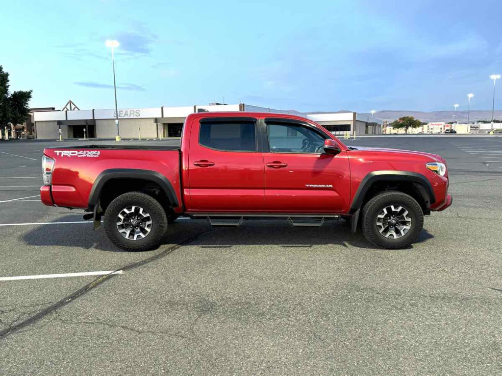 2020 Toyota Tacoma Image 7