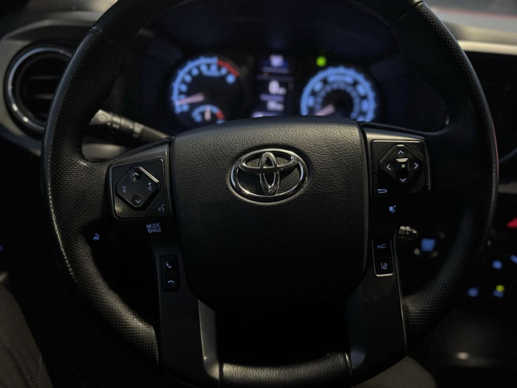 2020 Toyota Tacoma Image 12