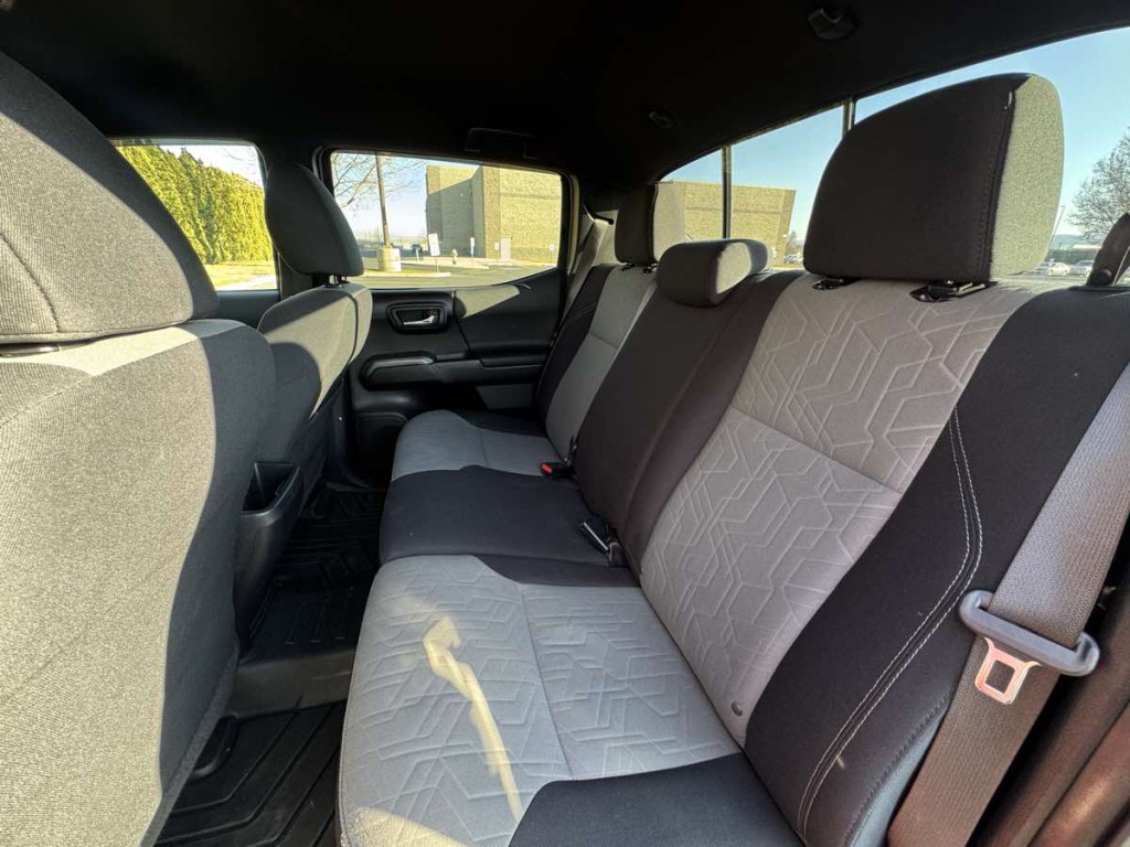 2020 Toyota Tacoma Image 14