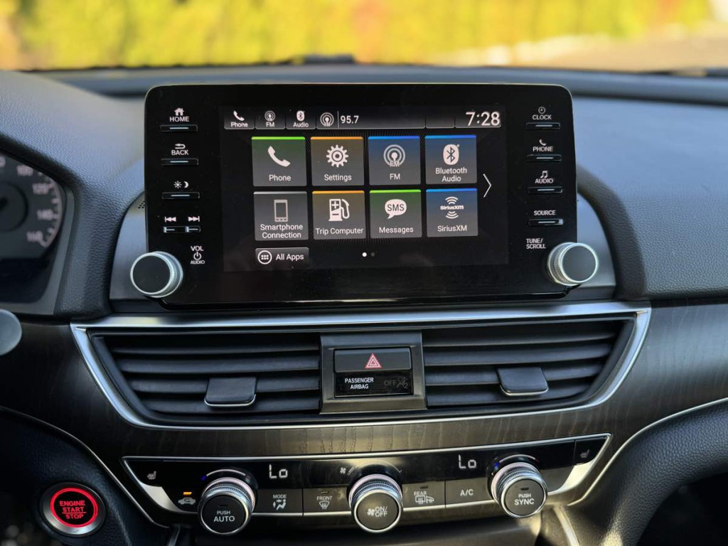 2018 Honda Accord Image 17