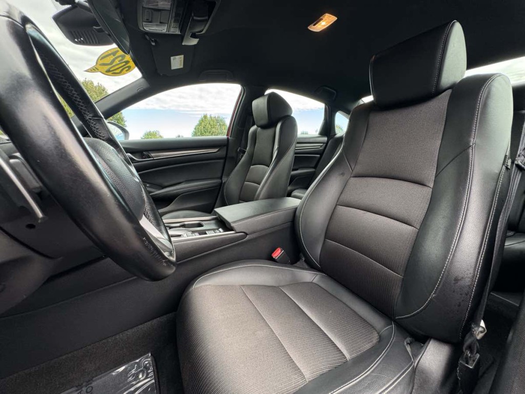 2021 Honda Accord Image 17