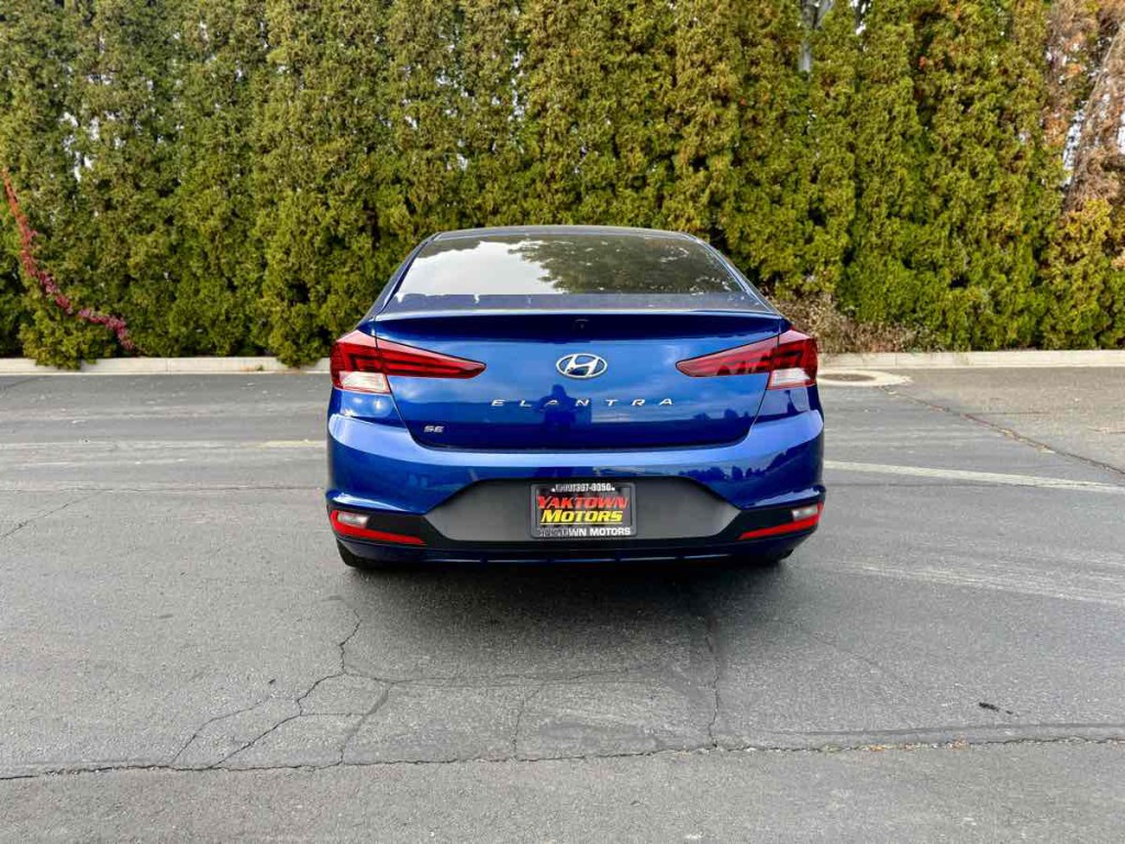 2019 Hyundai Elantra Image 10