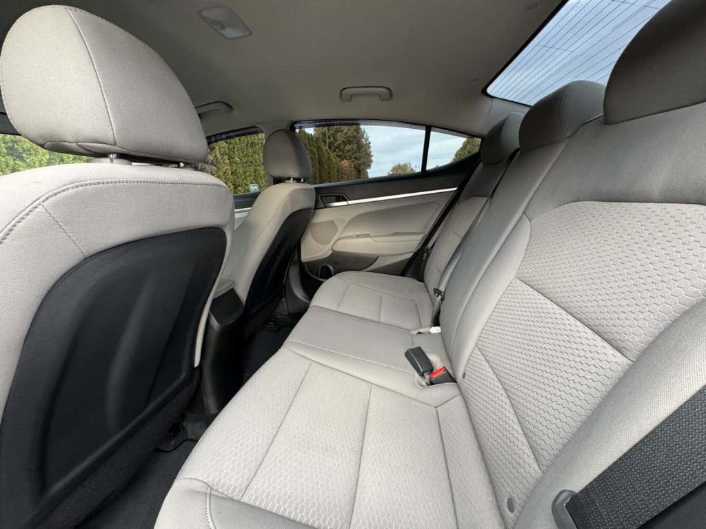 2019 Hyundai Elantra Image 13