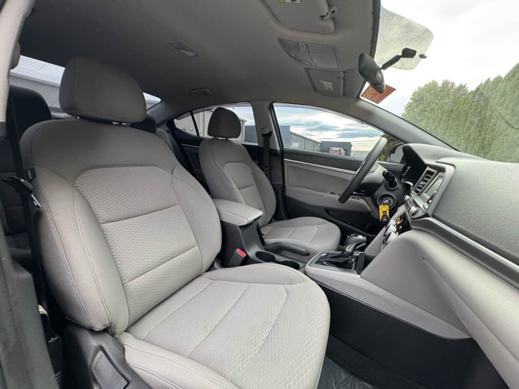 2019 Hyundai Elantra Image 15