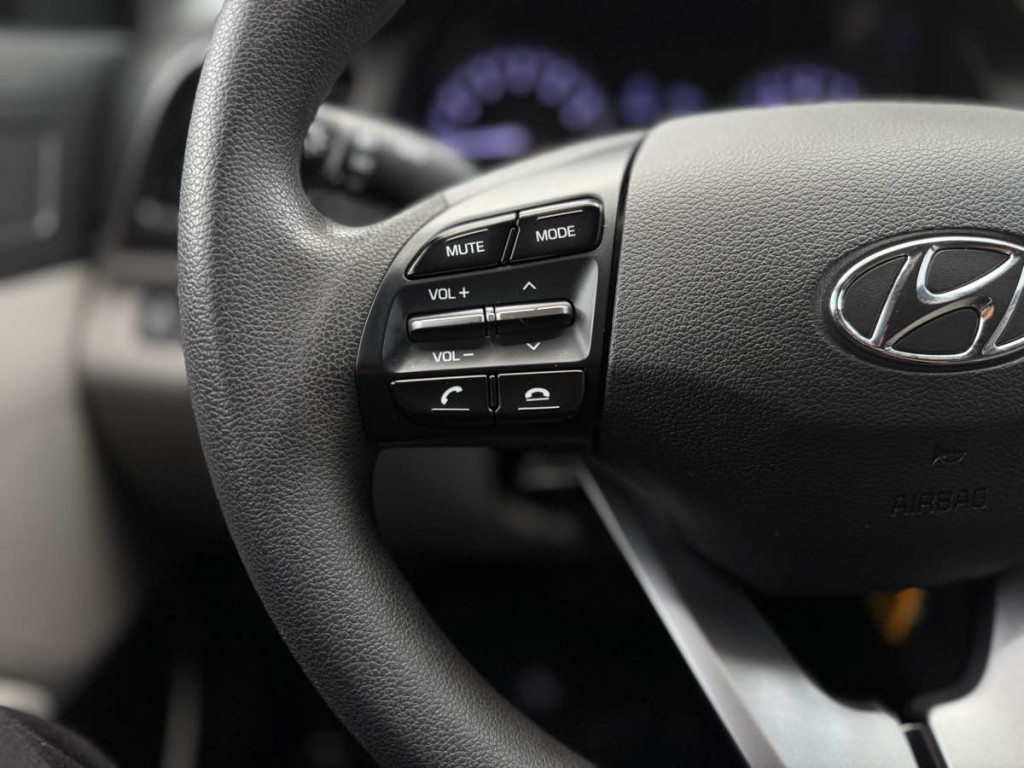 2019 Hyundai Elantra Image 17