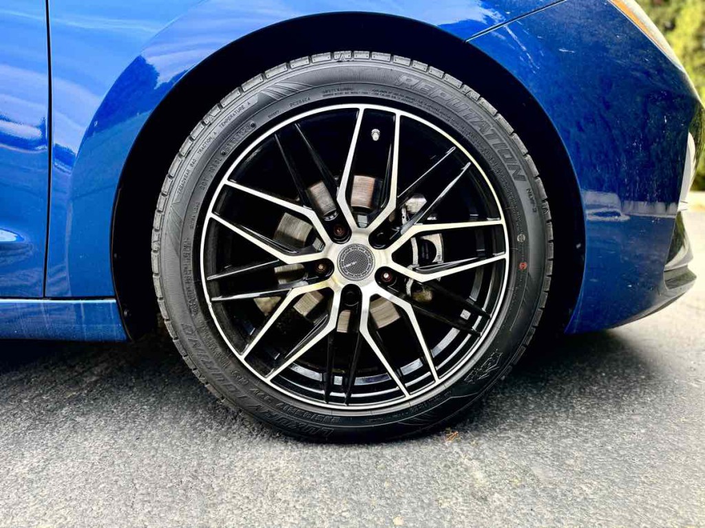 2019 Hyundai Elantra Image 24