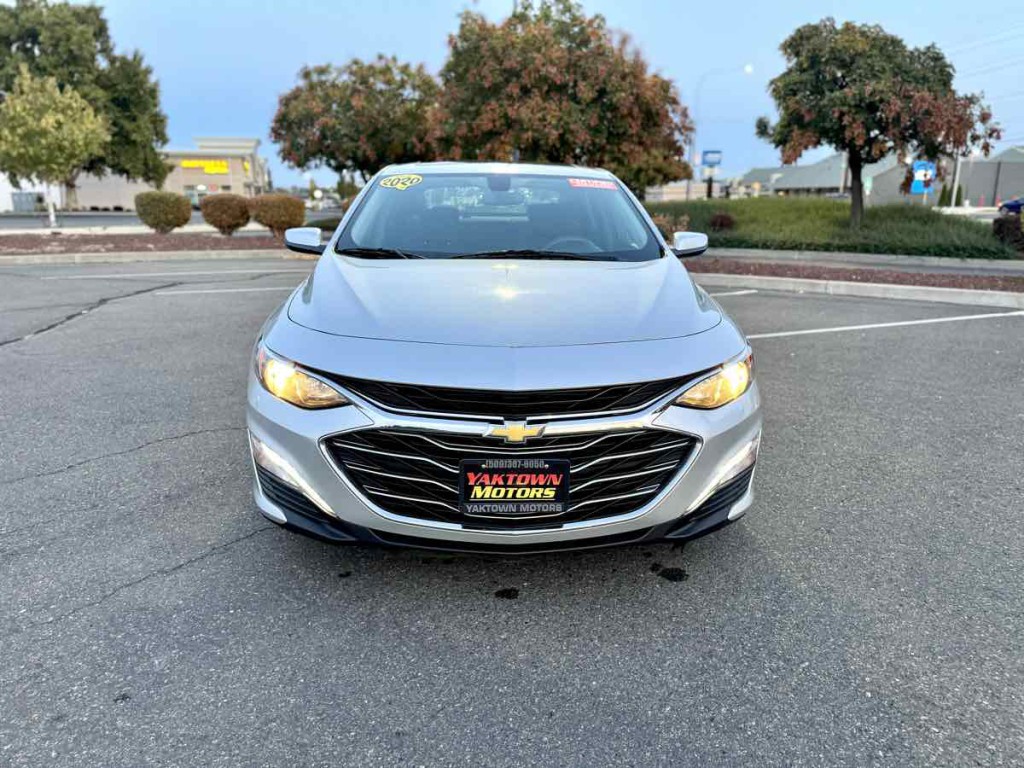 2020 Chevrolet Malibu Image 2
