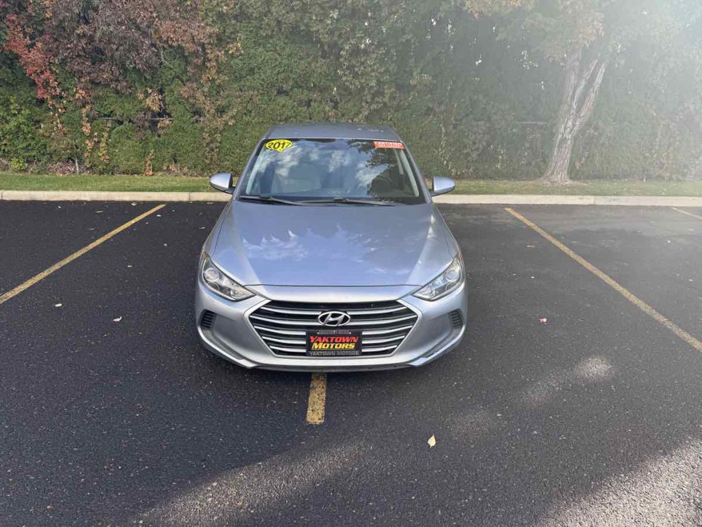 2017 Hyundai Elantra Image 4