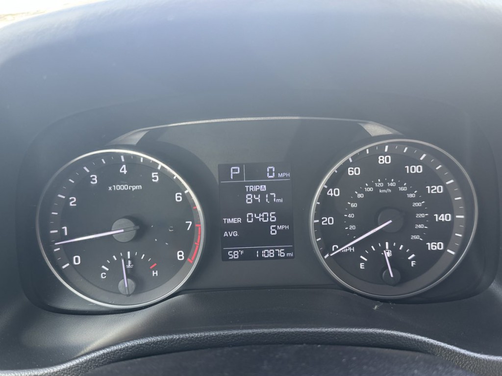 2017 Hyundai Elantra Image 16