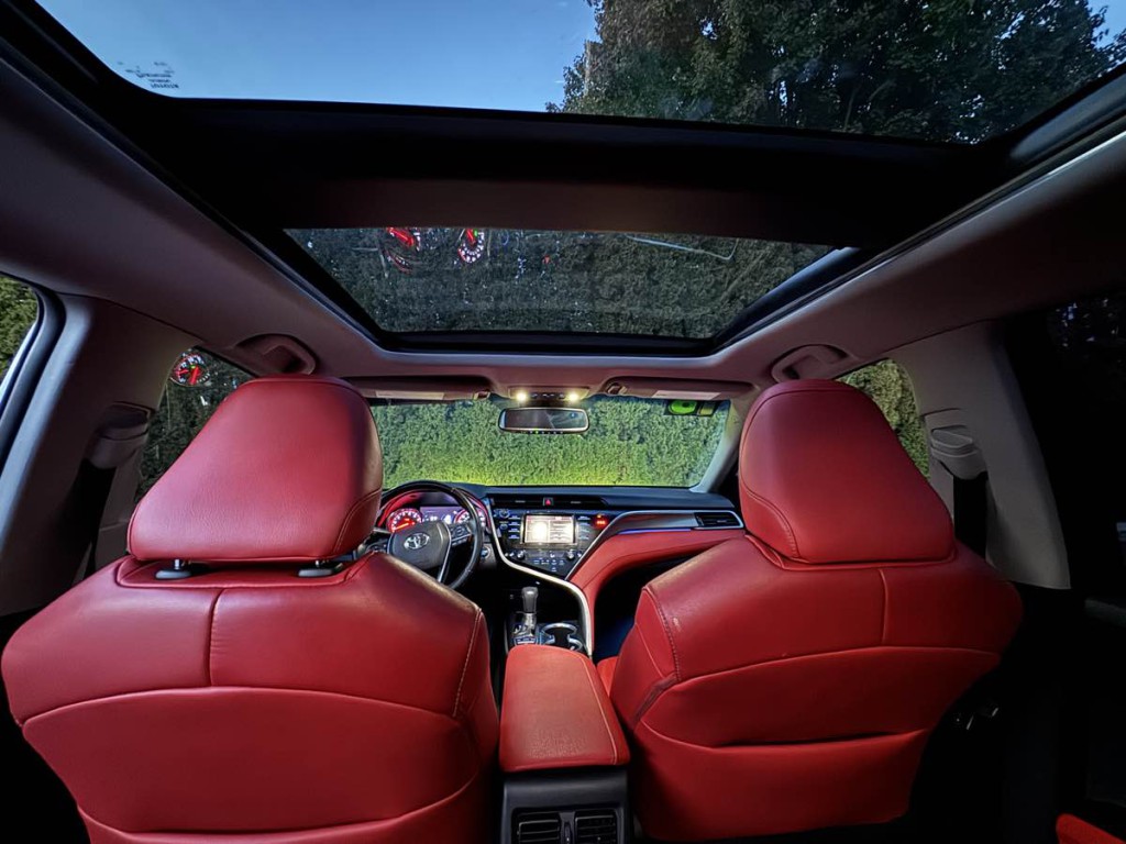 2018 Toyota Camry Image 14