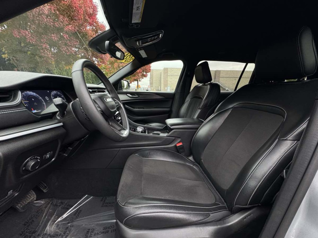 2024 Jeep Grand Cherokee Image 15