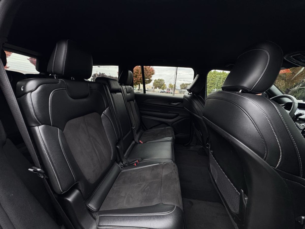 2024 Jeep Grand Cherokee Image 18