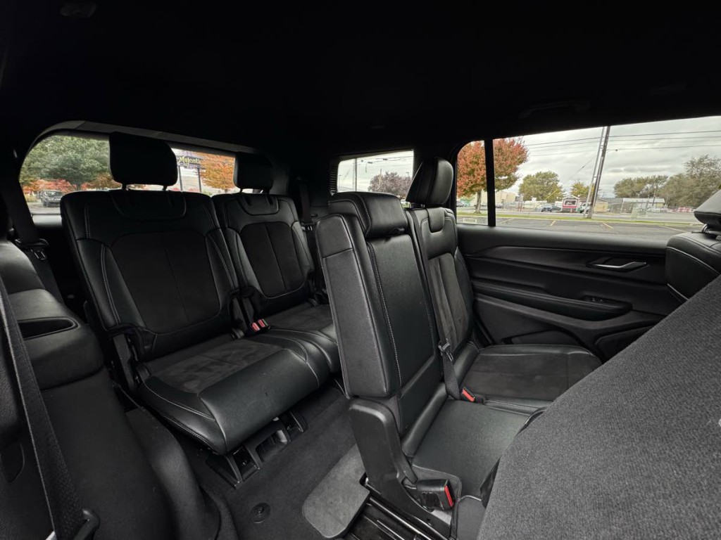 2024 Jeep Grand Cherokee Image 19