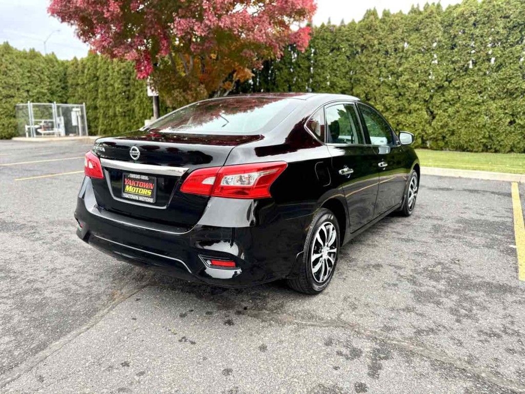 2018 Nissan Sentra Image 12