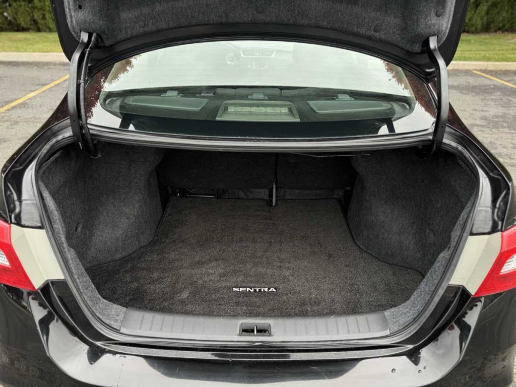 2018 Nissan Sentra Image 13