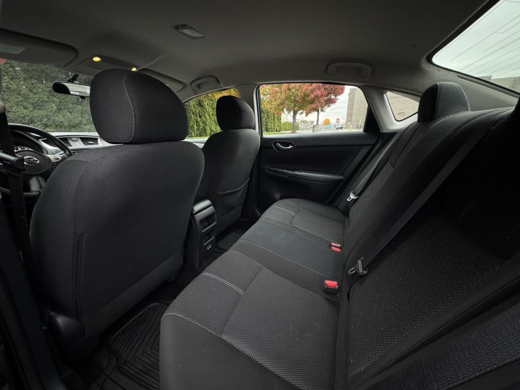 2018 Nissan Sentra Image 16