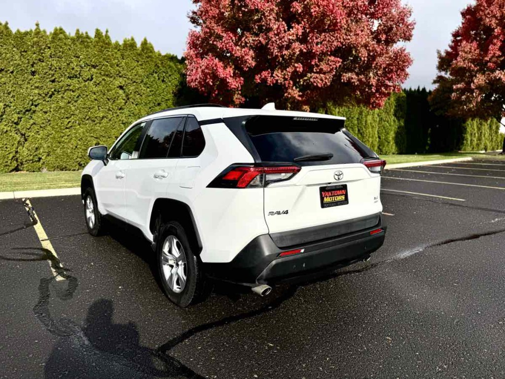 2021 Toyota Rav4 Image 10