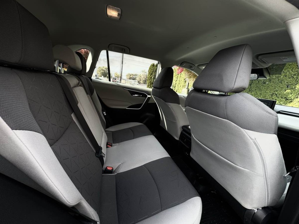 2021 Toyota Rav4 Image 16