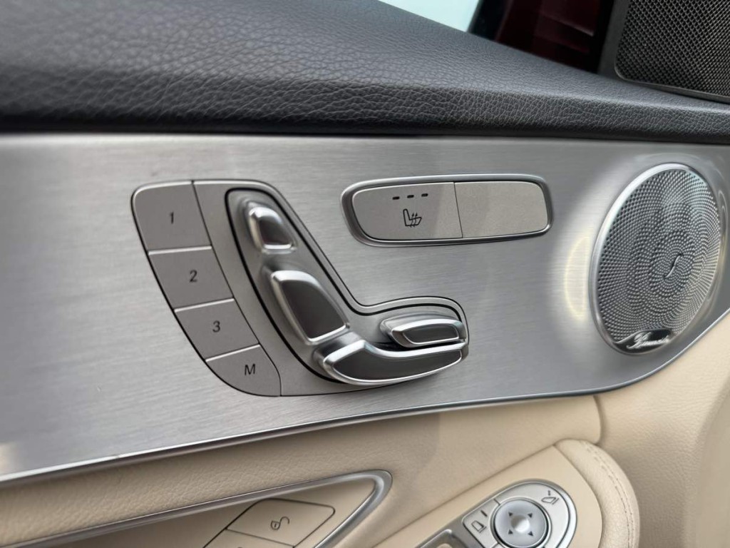 2018 Mercedes-Benz C-Class Image 15