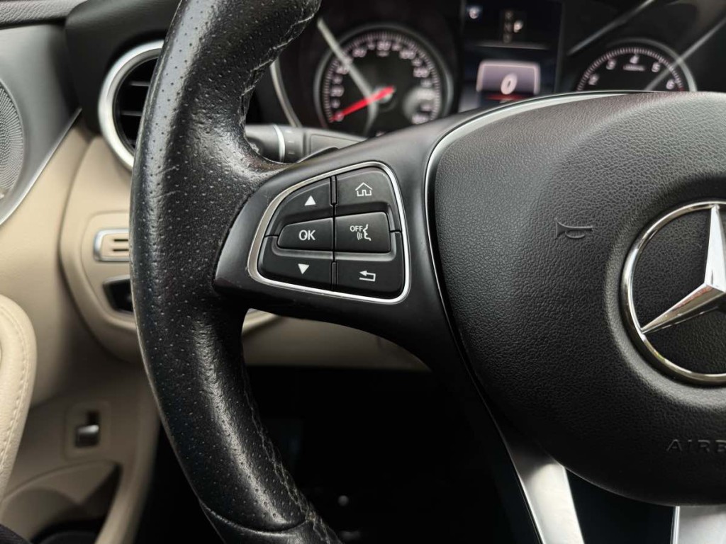 2018 Mercedes-Benz C-Class Image 17