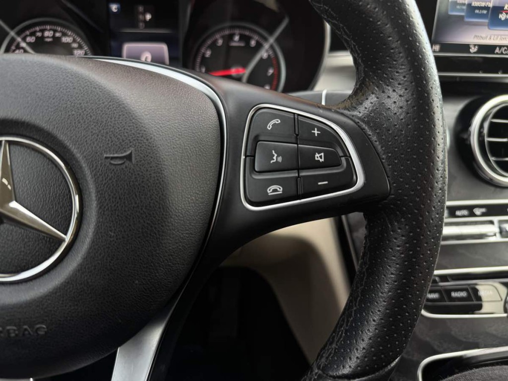 2018 Mercedes-Benz C-Class Image 18