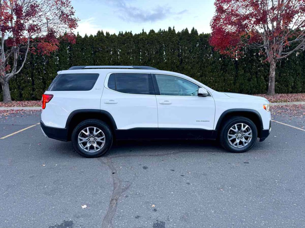 2020 GMC Acadia Image 9