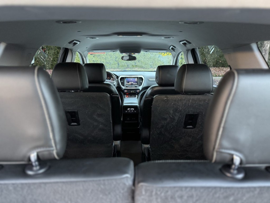 2020 GMC Acadia Image 15