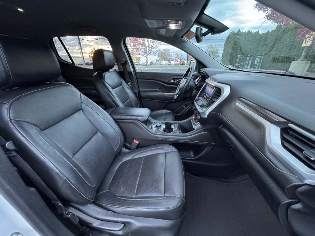 2020 GMC Acadia Image 25
