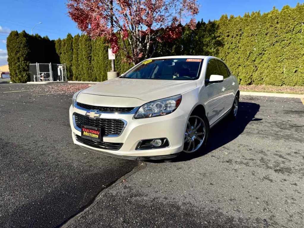 2014 Chevrolet Malibu Image 3