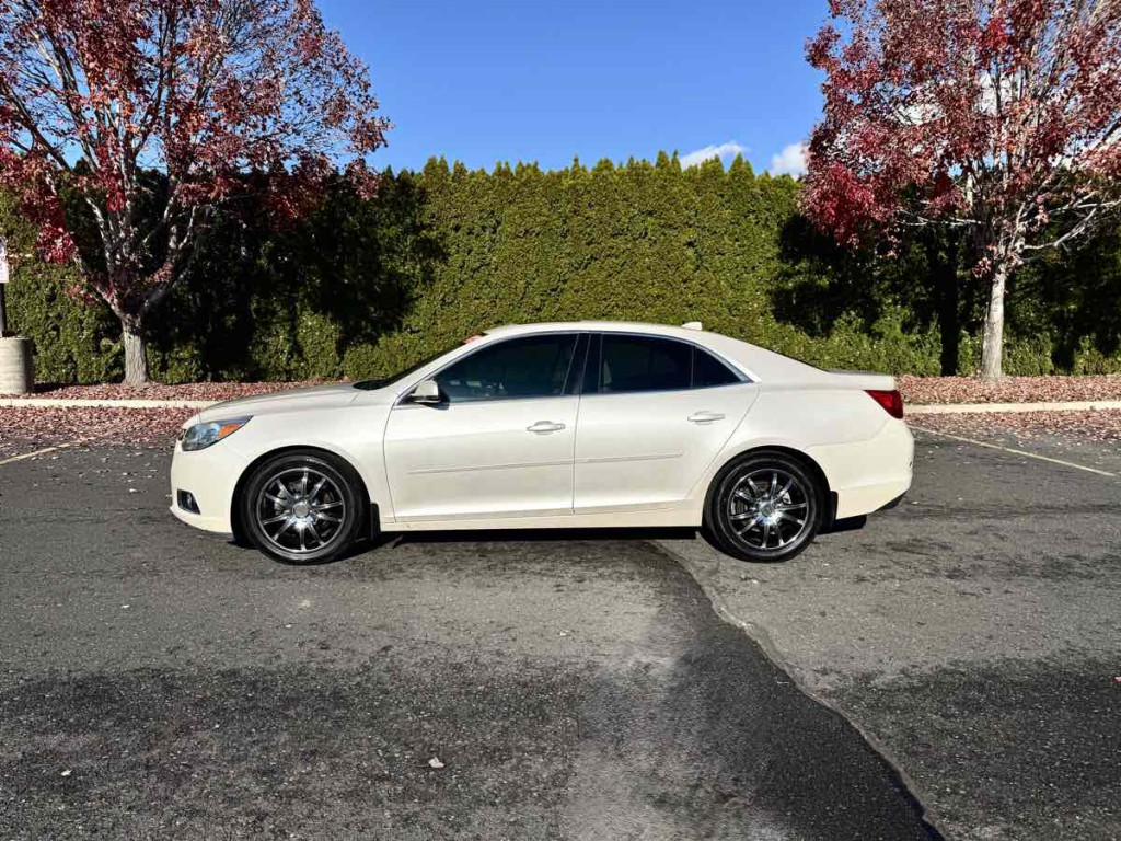 2014 Chevrolet Malibu Image 8