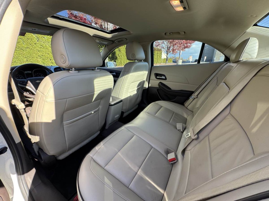 2014 Chevrolet Malibu Image 17