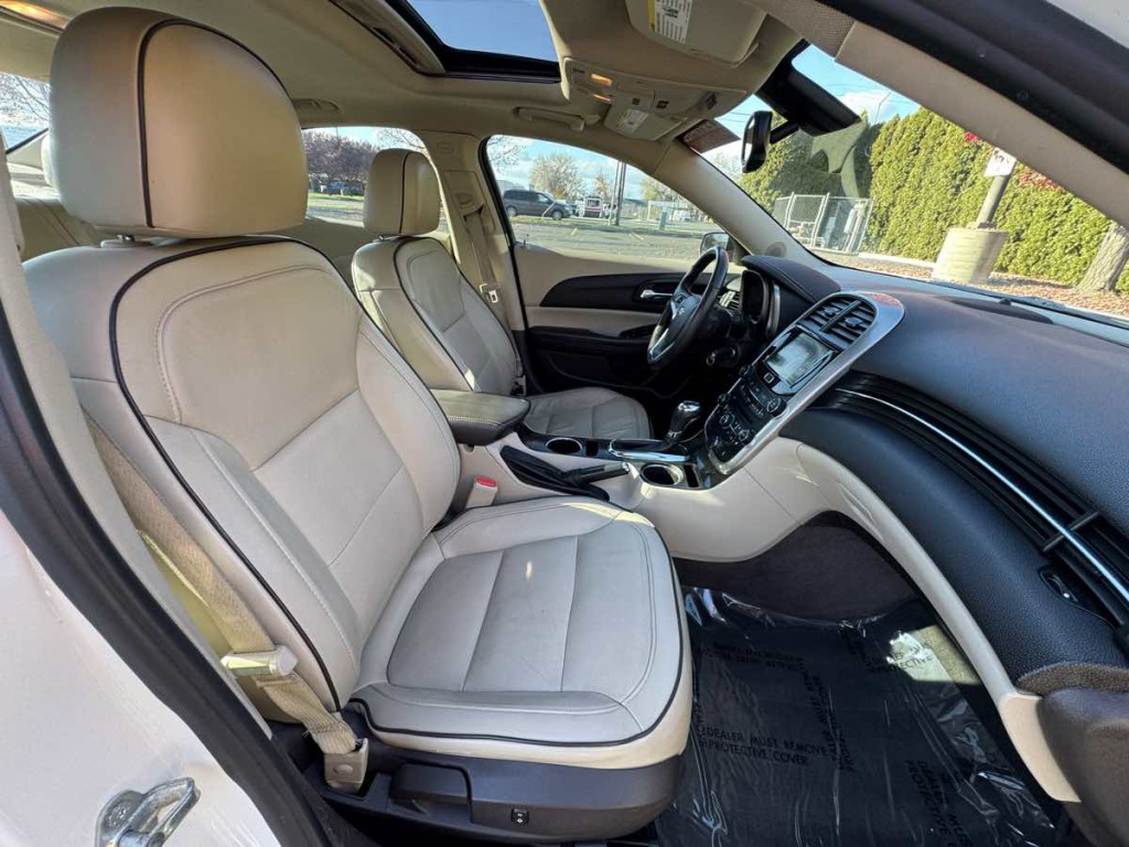 2014 Chevrolet Malibu Image 22