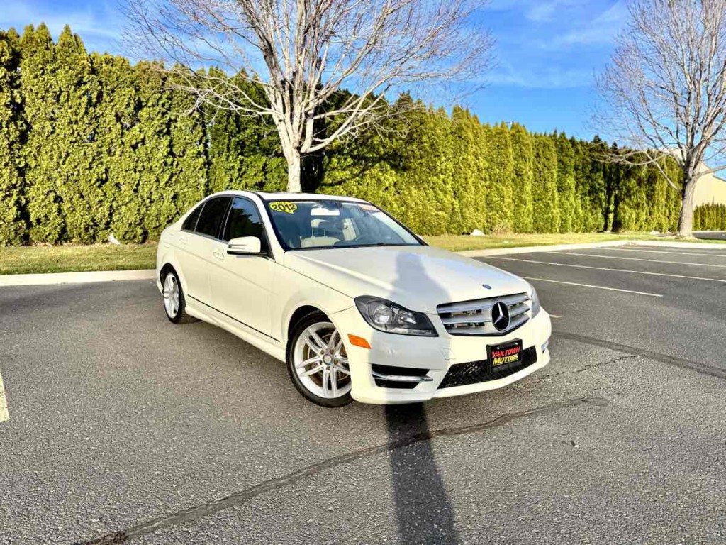 2012 Mercedes-Benz C-Class Image 2