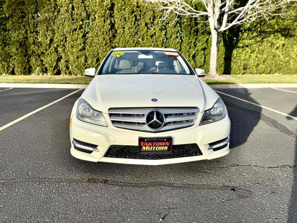 2012 Mercedes-Benz C-Class Image 5