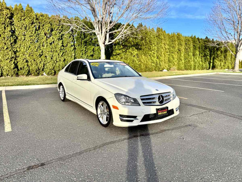 2012 Mercedes-Benz C-Class Image 6