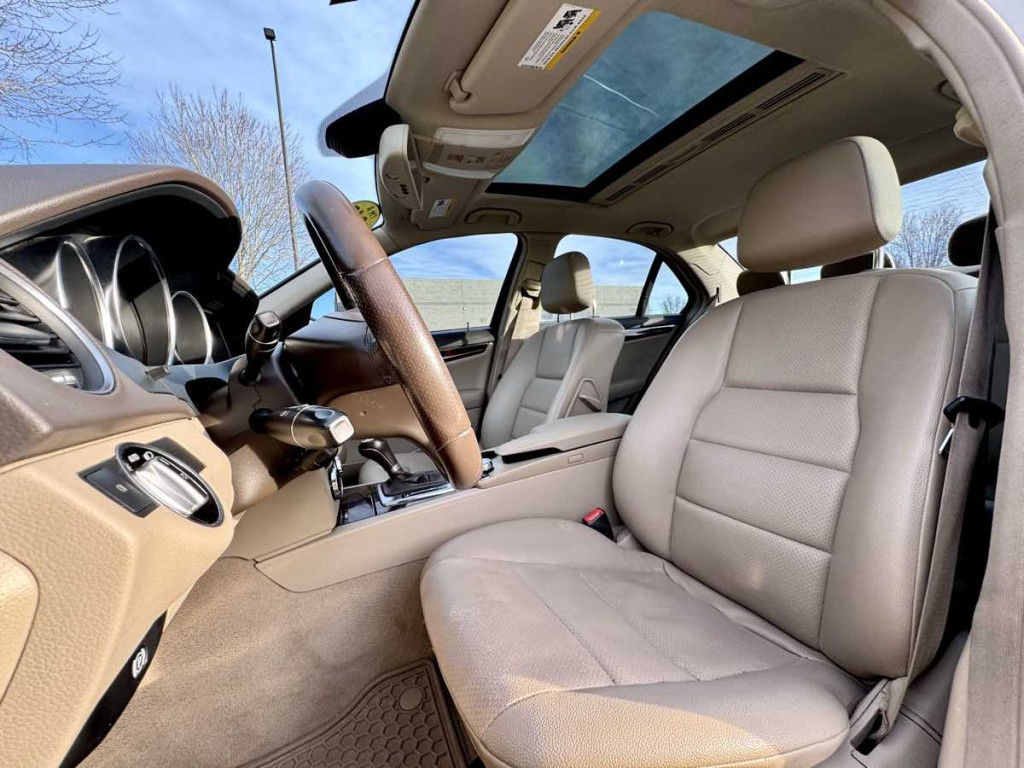 2012 Mercedes-Benz C-Class Image 13