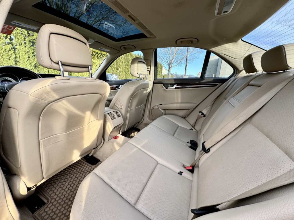 2012 Mercedes-Benz C-Class Image 15