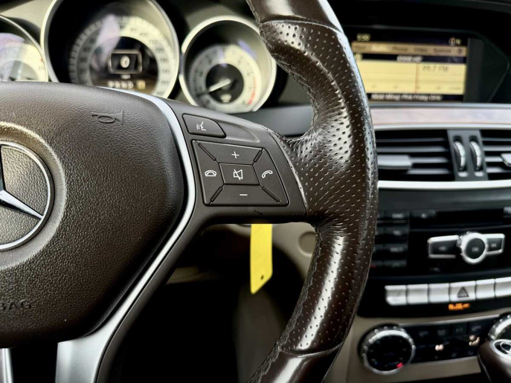 2012 Mercedes-Benz C-Class Image 23