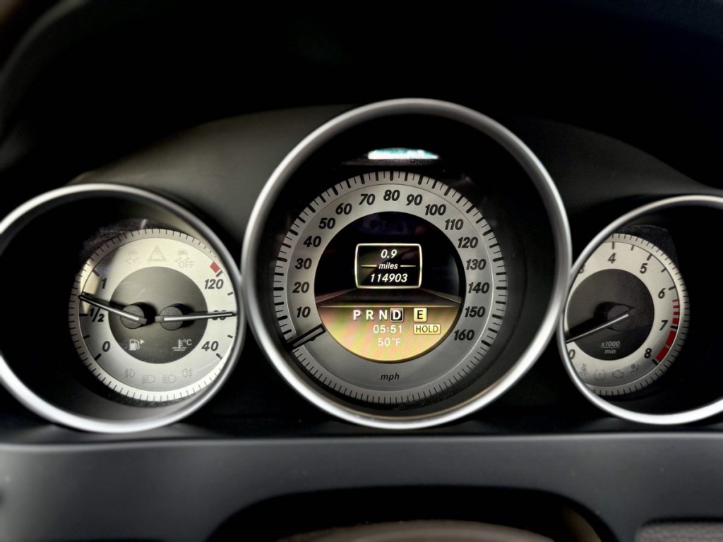 2012 Mercedes-Benz C-Class Image 25