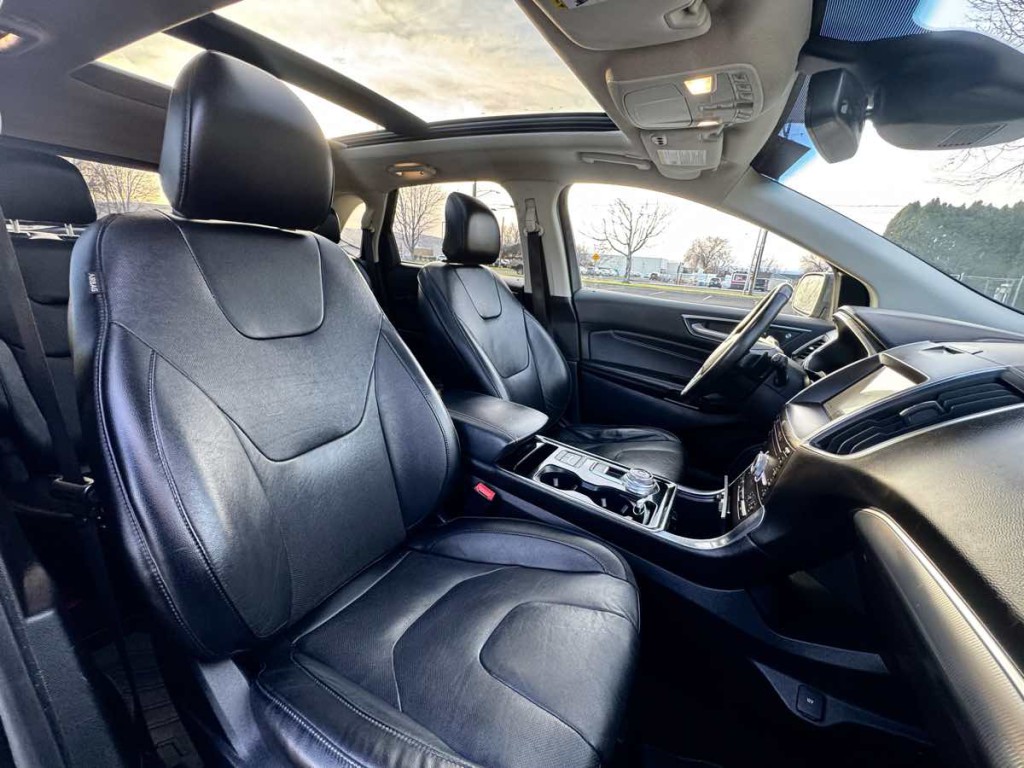 2019 Ford Edge Image 18