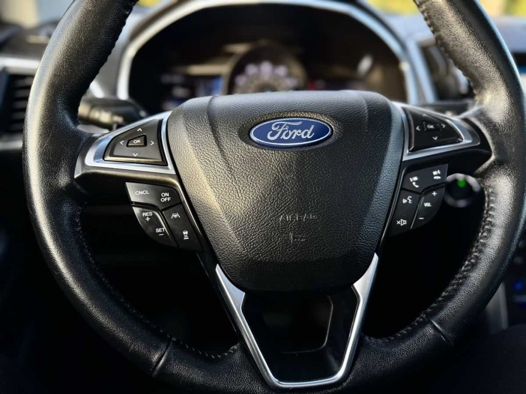 2019 Ford Edge Image 20