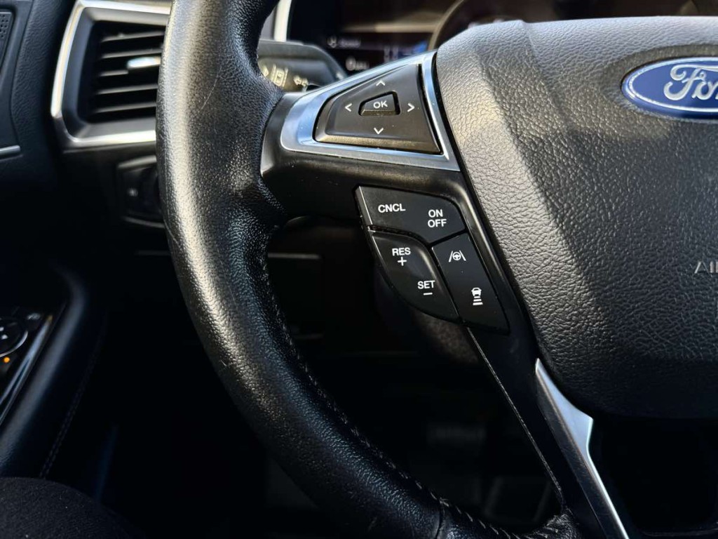 2019 Ford Edge Image 21