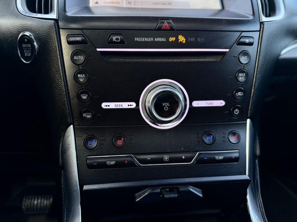 2019 Ford Edge Image 25