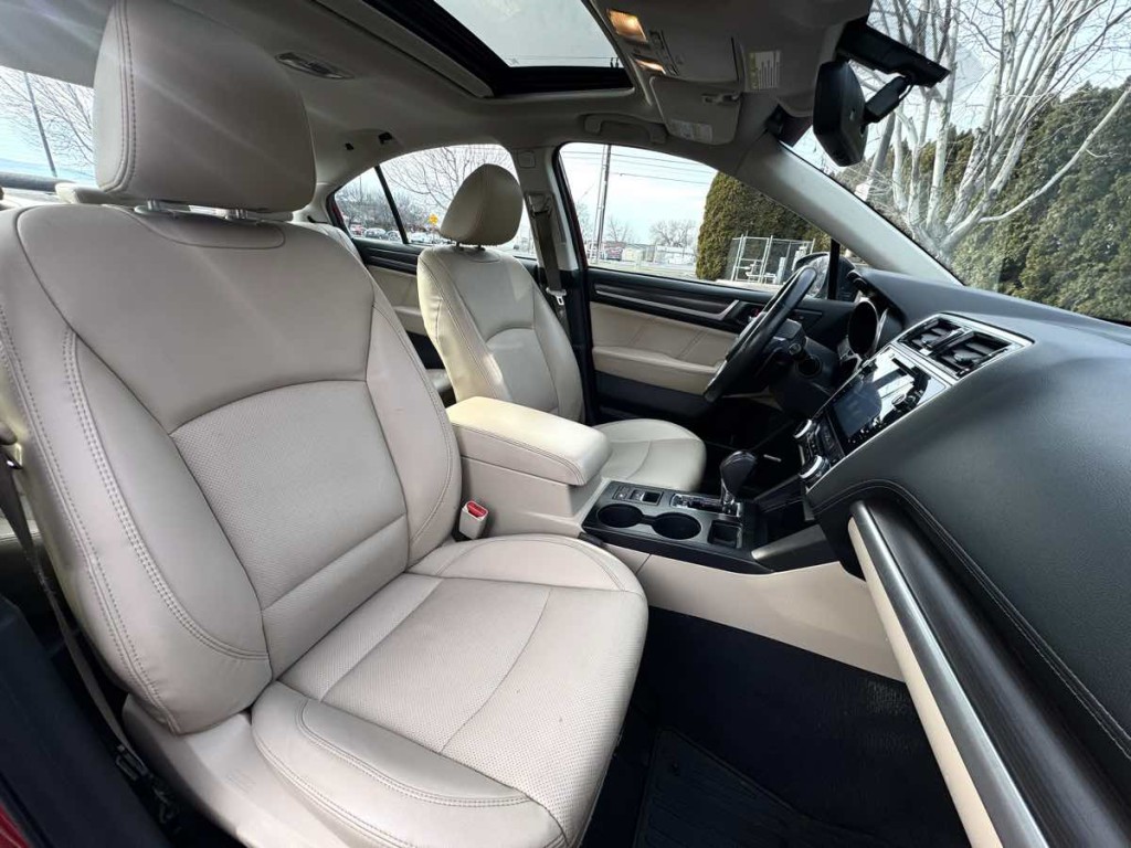 2018 Subaru Legacy Image 17