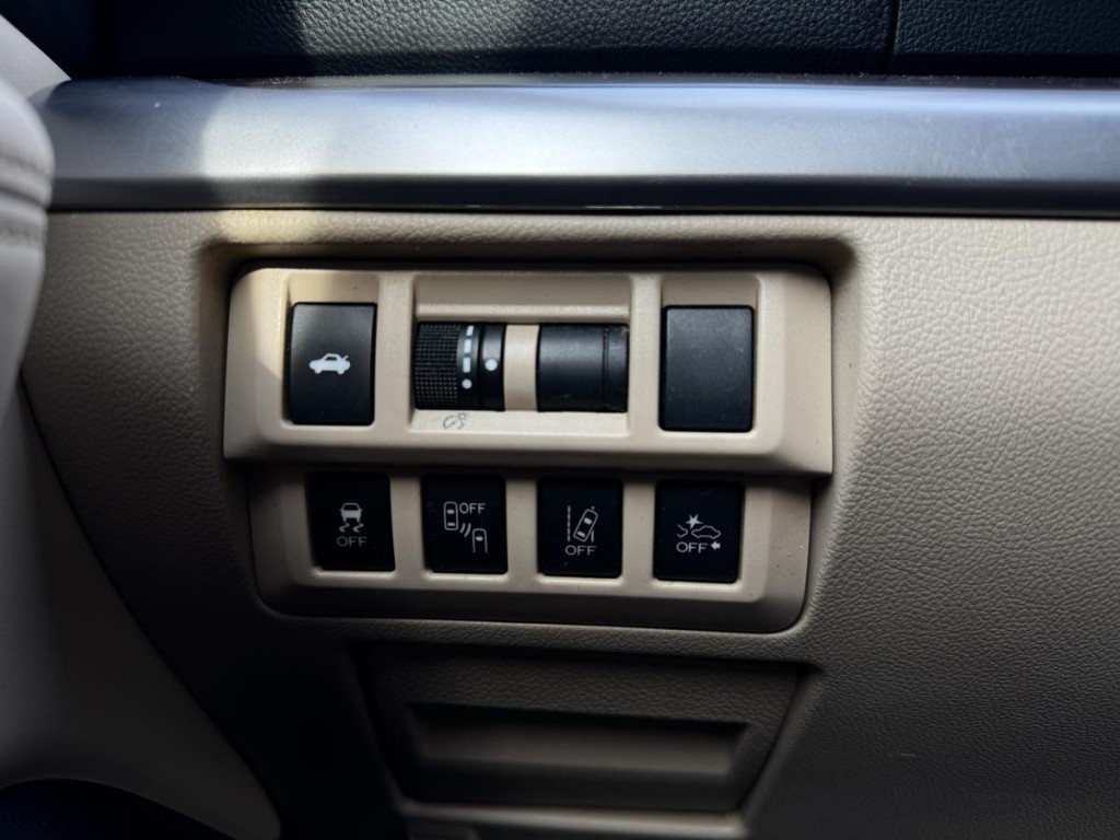 2018 Subaru Legacy Image 23