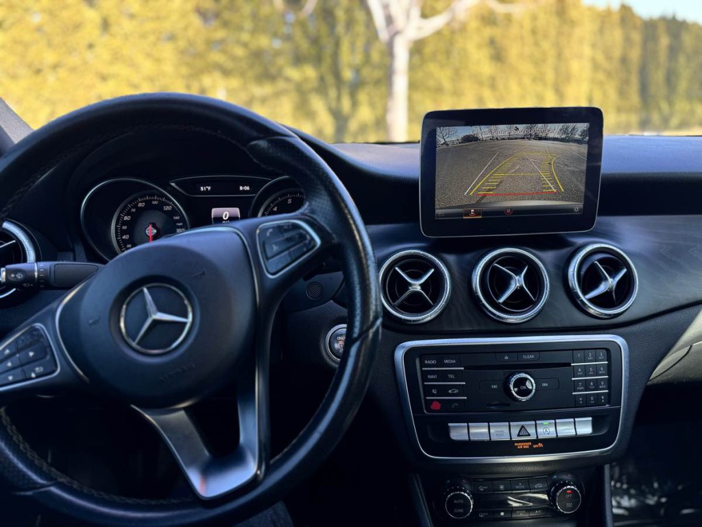 2018 Mercedes-Benz CLA-Class Image 21