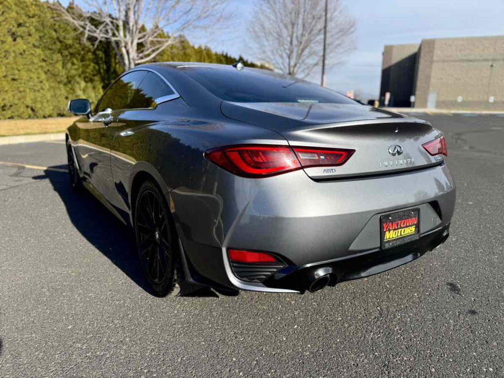 2018 INFINITI Q60 Image 7
