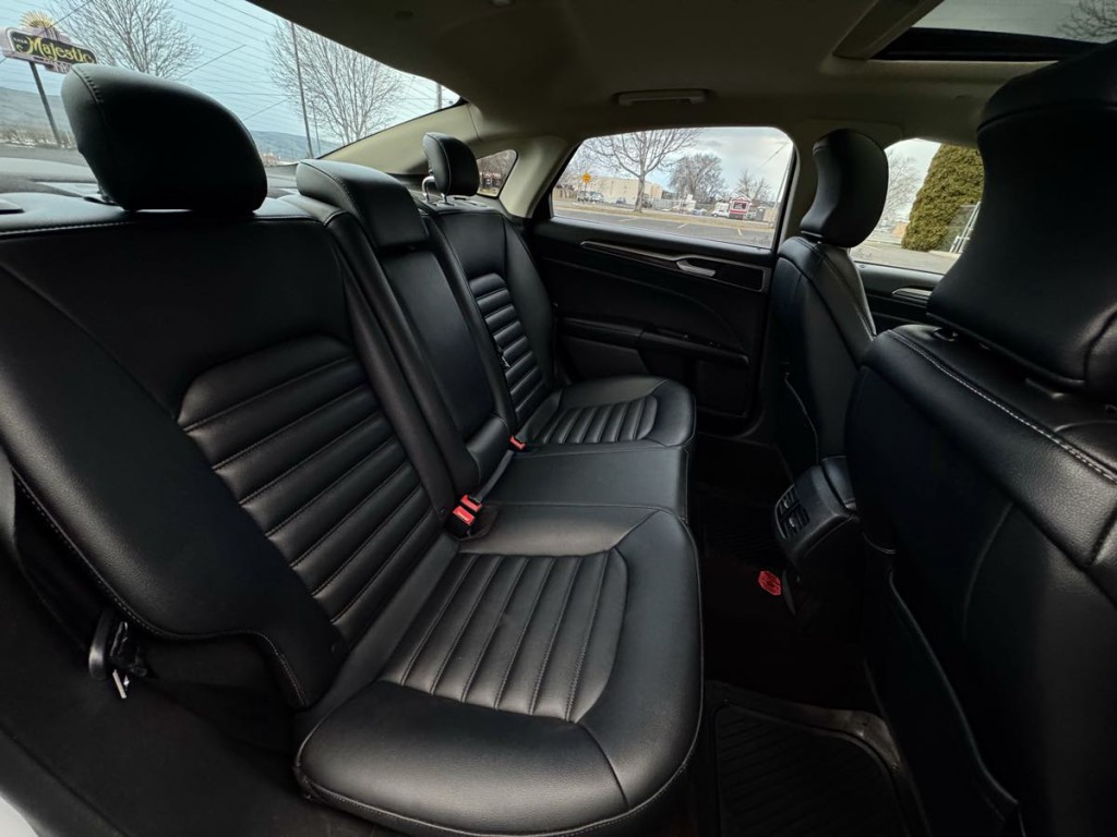 2019 Ford Fusion Image 16