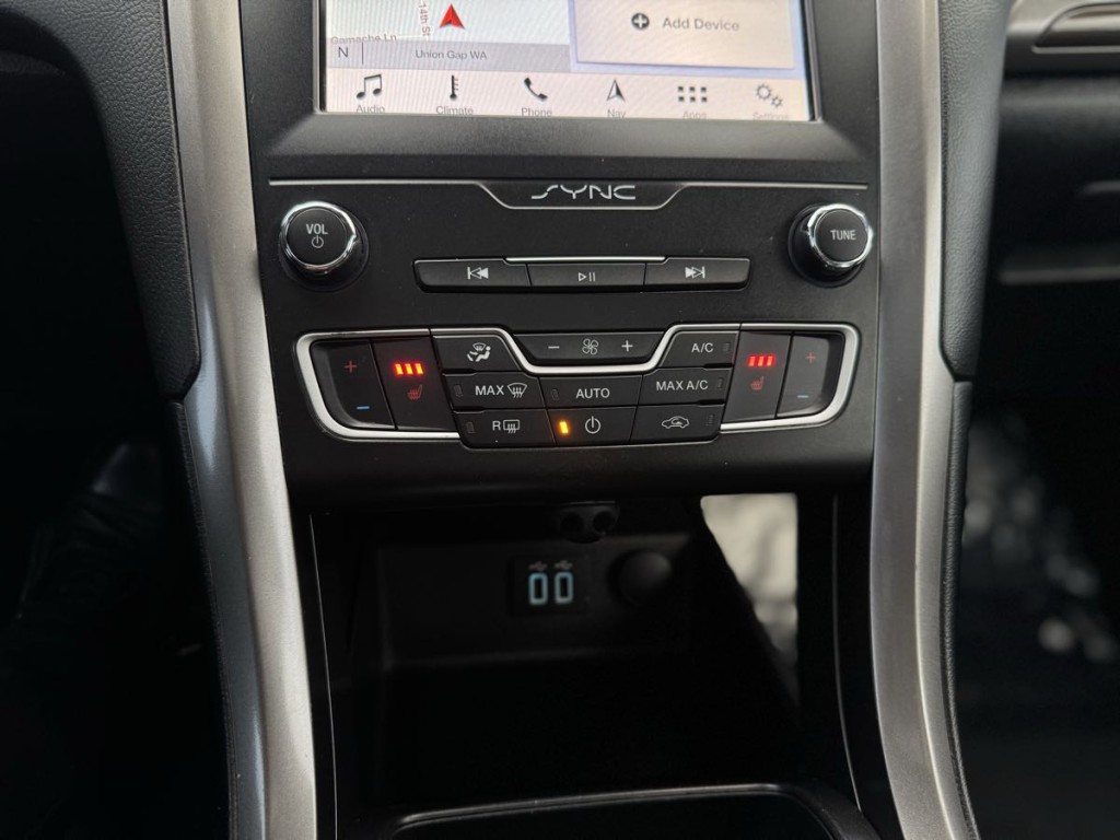 2019 Ford Fusion Image 24